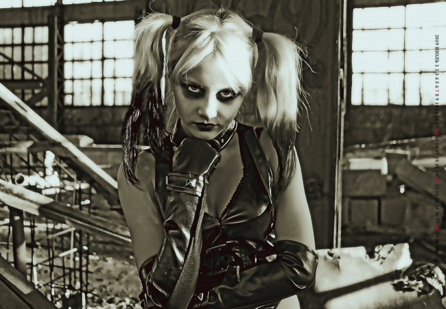 Обои картинки фото календари, компьютерный дизайн, девушка, копслей, бардак, помещение, взгляд, 2019, calendar