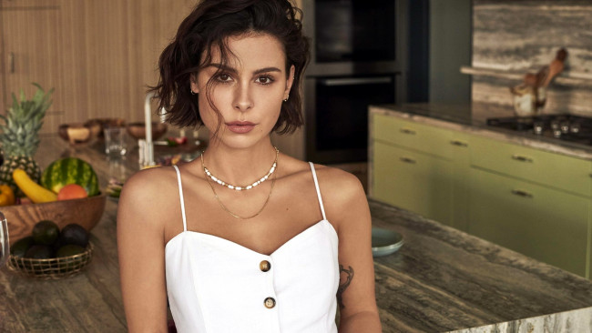 Обои картинки фото музыка, lena meyer-landrut, сережки, цепочка