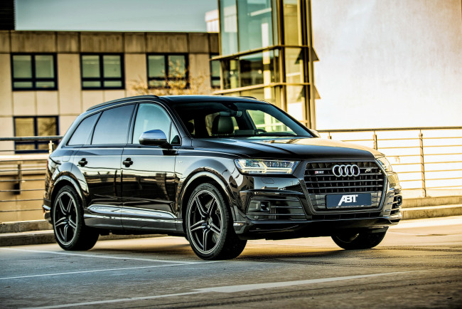 Обои картинки фото audi q7, автомобили, audi, черный, здание