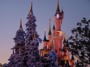 Картинка disneyland in winter города диснейленд