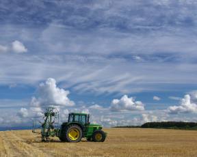 Картинка техника тракторы