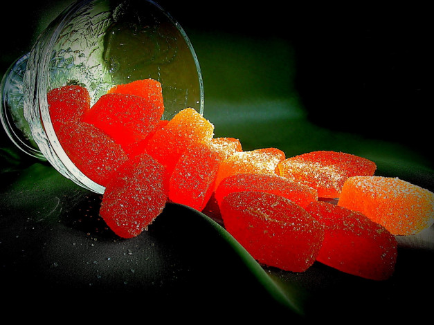 Обои картинки фото еда, конфеты, шоколад, сладости, мармелад, рассыпанный