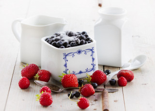 Картинка еда фрукты ягоды клубника черника