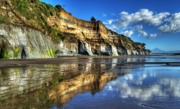 Картинка waiiti beach природа побережье облака трава море пляж горы скалы