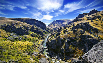 Картинка nevis river gold mine tailings природа реки озера облака река ущелье горы