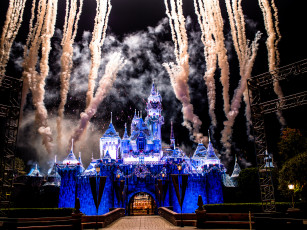 Картинка города диснейленд парк замок фейерверк ночь