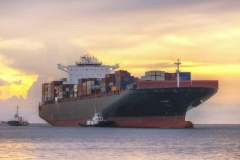 Картинка корабли разные+вместе контейнеровоз буксиры