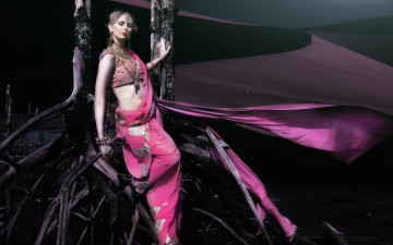 Картинка девушки -unsort+ брюнетки +шатенки эротика поза девушка