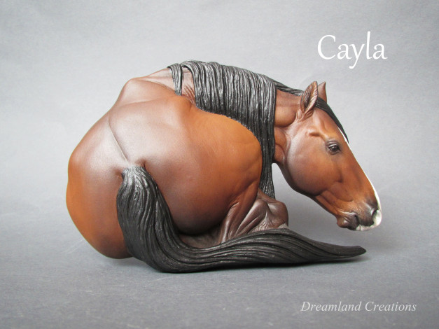 Обои картинки фото разное, игрушки, отдых, лошадь, серый, фон