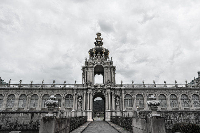 Обои картинки фото города, - другое, arita, porcelain, park, небо, строение, архитектура