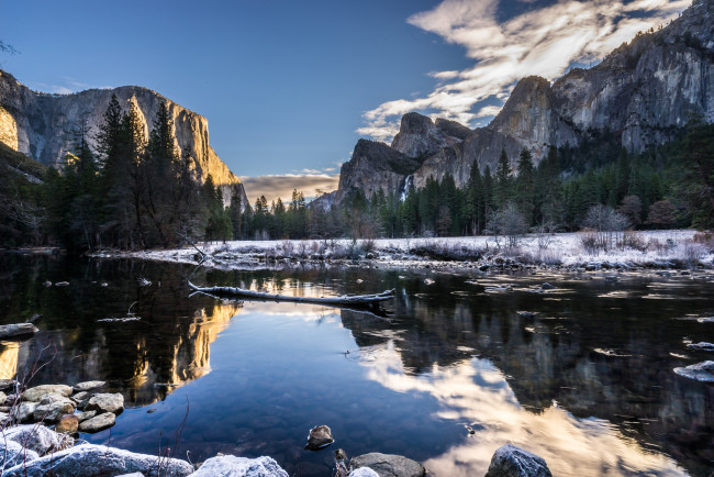 Обои картинки фото природа, реки, озера, река, лес, горы