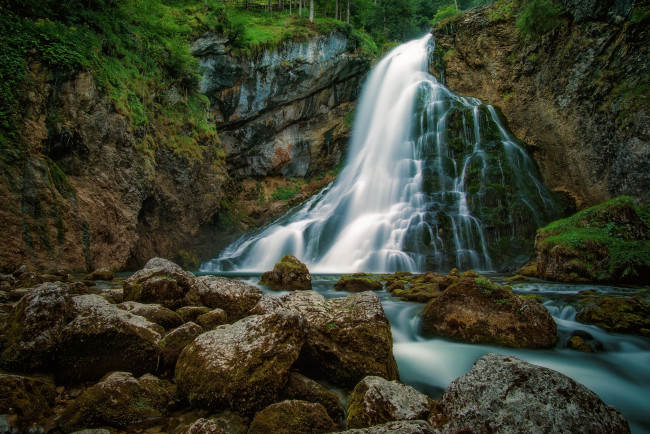 Обои картинки фото природа, водопады, лес, река, водопад