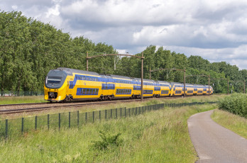 Картинка техника электровозы состав локомотив рельсы