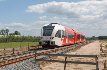 Картинка техника поезда состав локомотив рельсы