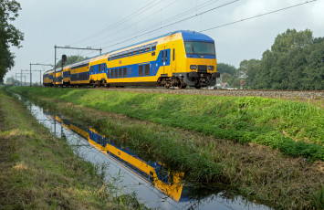 Картинка техника электровозы состав локомотив рельсы