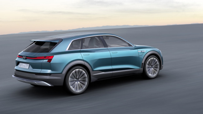 Обои картинки фото audi e-tron quattro concept 2015, автомобили, audi, e-tron, quattro, concept, 2015, crossover