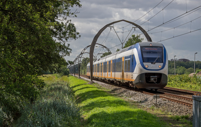 Обои картинки фото техника, электровозы, состав, локомотив, рельсы