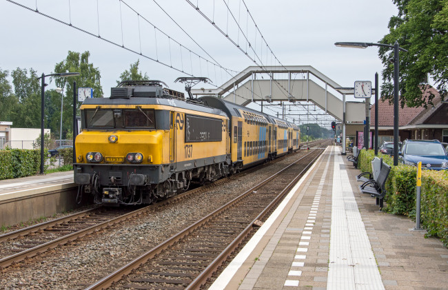 Обои картинки фото техника, электровозы, состав, локомотив, рельсы