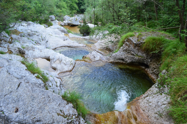 Обои картинки фото природа, водопады, река, лес, водопад