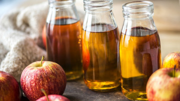 Картинка еда напитки +сок яблоки сок яблочный