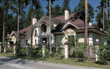 Картинка города -+здания +дома забор дом коттедж деревья