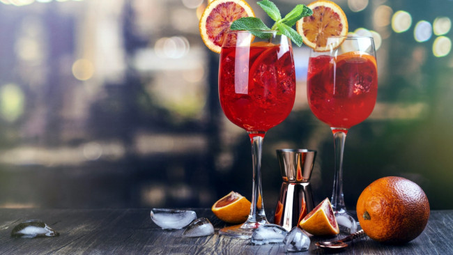 Обои картинки фото еда, напитки,  коктейль, апельсин, коктейль, мята