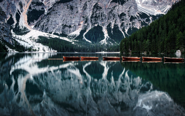 Обои картинки фото корабли, лодки,  шлюпки, озеро, горы