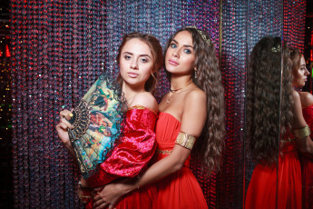 Картинка девушки -+группа+девушек golden girls ночной клуб модель