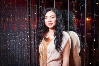 Картинка девушки -+брюнетки +шатенки golden girls ночной клуб модель