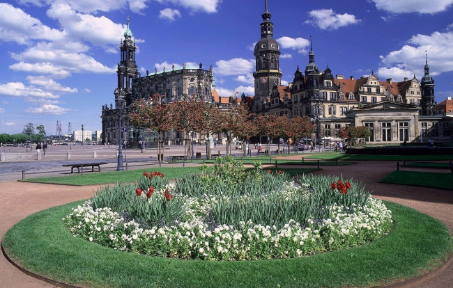 Обои картинки фото города, дрезден, германия, дома, цветы