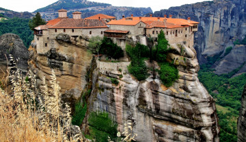 Картинка города православные церкви монастыри горы скала дома