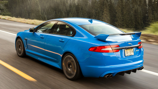 Обои картинки фото jaguar, xf, автомобили, великобритания, land, rover, ltd, легковые, класс-люкс