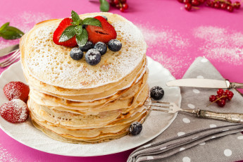 Картинка еда блины +оладьи завтрак черника мята клубника