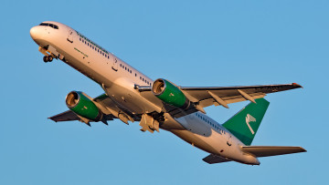 Картинка boeing+757-22k авиация пассажирские+самолёты авиалайнер