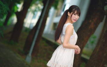 Картинка девушки -unsort+ азиатки брюнетка model платье деревья глубина резкости глядя на зрителя