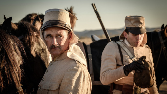 Обои картинки фото waiting for the barbarians , 2019, кино фильмы, waiting for the barbarians, италия, сша, драма, waiting, for, the, barbarians, mark, rylance