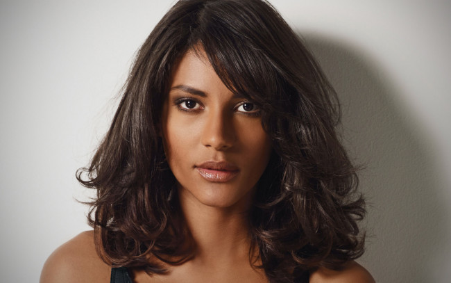 Обои картинки фото emanuela de paula, девушки, emanuela, de, paula, девушка, модель, красавица, латино, брюнетка, лицо, взгляд, макияж, портрет