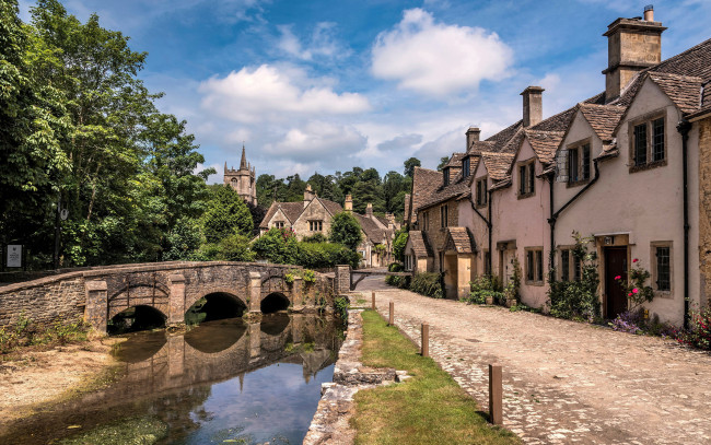 Обои картинки фото castle combe, wiltshire, england, города, - улицы,  площади,  набережные, castle, combe