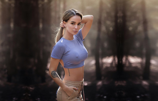 Обои картинки фото девушка - girl, девушки, - лица,  портреты, девушка, брюнетка, сексуальная, милая, модель, красивая, супер, сладкая, симпатичная, классная, нежная, идеальная, яркая, игривая, великолепная, обаятельная, жгучая, спокойная, удивительная, julia, roemmelt