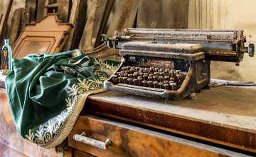 Картинка разное ретро +винтаж печатная машинка ткань стол грязь