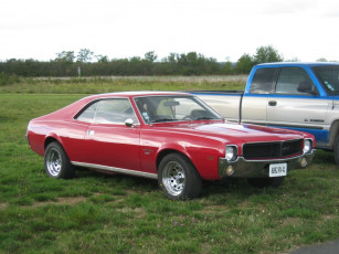 Картинка автомобили выставки уличные фото