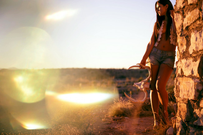 Обои картинки фото -Unsort Брюнетки Шатенки, девушки, unsort, брюнетки, шатенки, шорты, рога