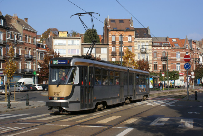 Обои картинки фото техника, трамваи, трамвай, город, рельсы