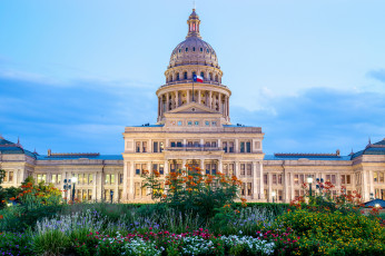 Картинка города -+дворцы +замки +крепости капитолий парк