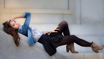 Картинка девушки -unsort+ брюнетки +шатенки жест поза тело