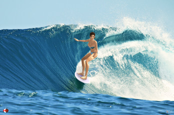 обоя 3д графика, спорт , sport, серфинг, волны, девушки, взгляд, фон, море