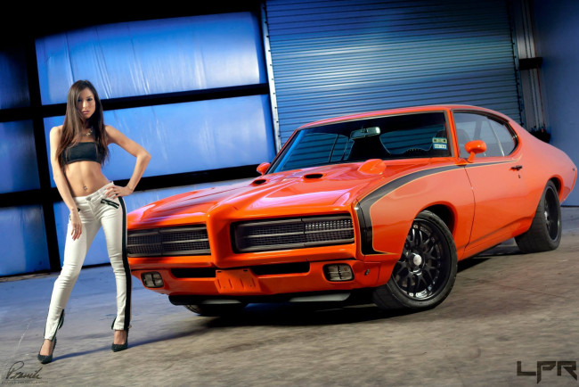 Обои картинки фото автомобили, -авто с девушками, pontiac