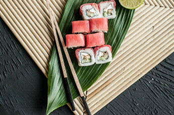 Картинка еда рыба +морепродукты +суши +роллы палочки вкусно рис лосось роллы