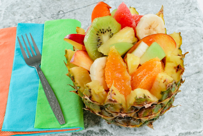 Обои картинки фото еда, мороженое,  десерты, киви, апельсин, ананас, десерт, банан, яблоко, фруктовый, салат