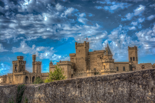 Обои картинки фото palacio real de olite -navarra-espa&, 241, города, замки испании, простор